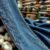 Jak powstają jeansy? Proces produkcji i używane materiały